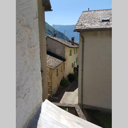 Villa Bezauberndes Haus Fuer Erholsame Ferien Im Puschlav Campascio Esterno foto